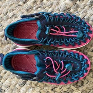 Water friendly toddler shoes